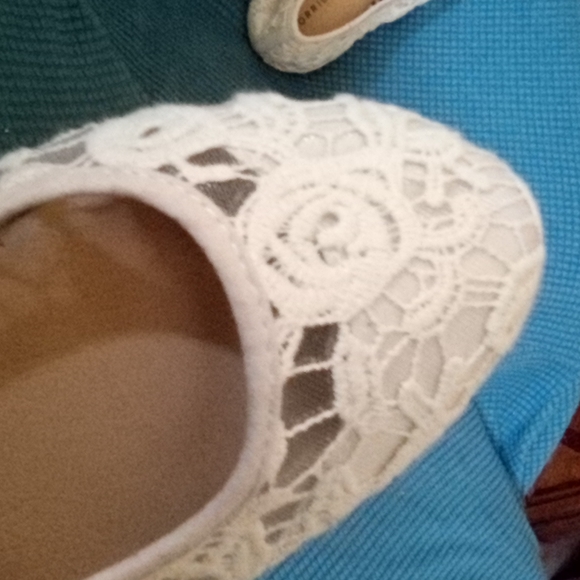 9W Torrid cream lace flats - Picture 3 of 7